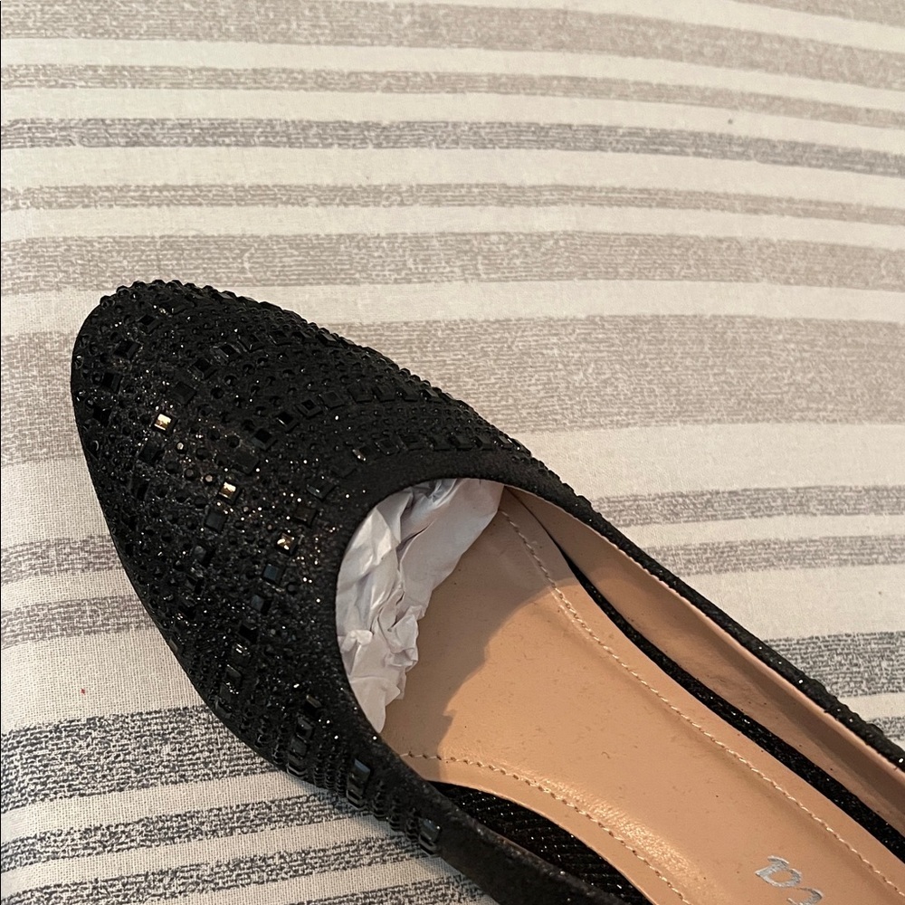 Black Women's Heels - Picture 4 of 7